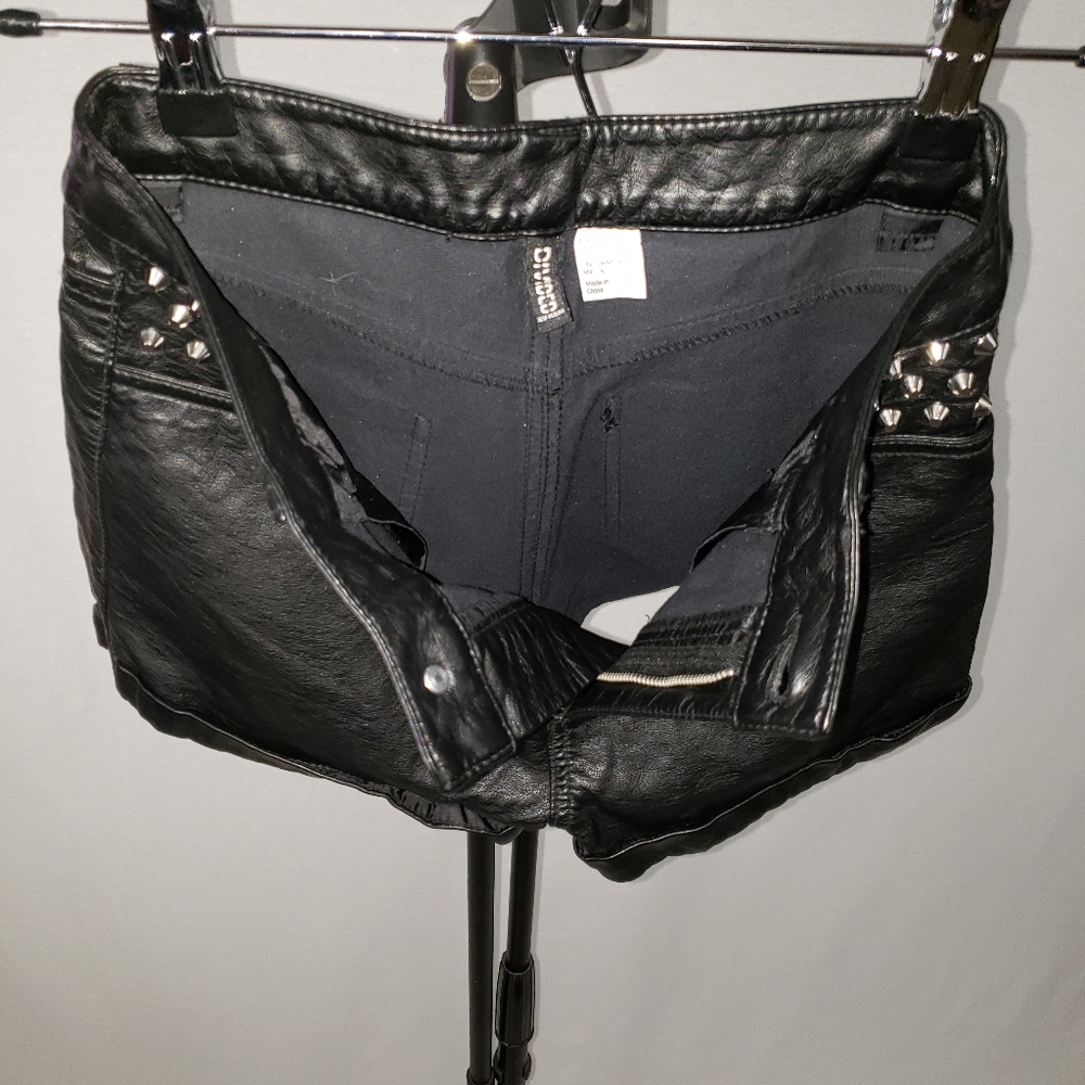 H&M Divided Faux Leather Shorts - Picture 3 of 5